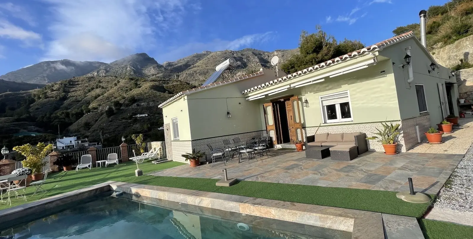Venta de villa independiente en Nerja 24