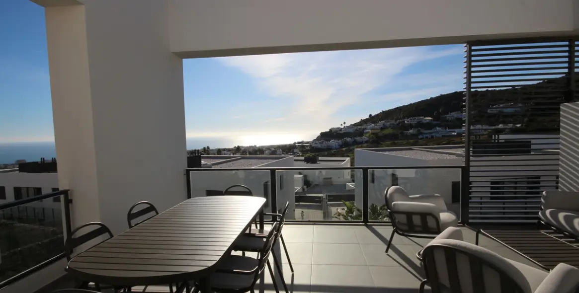 Продажа дома на две семьи в Riviera del Sol 30