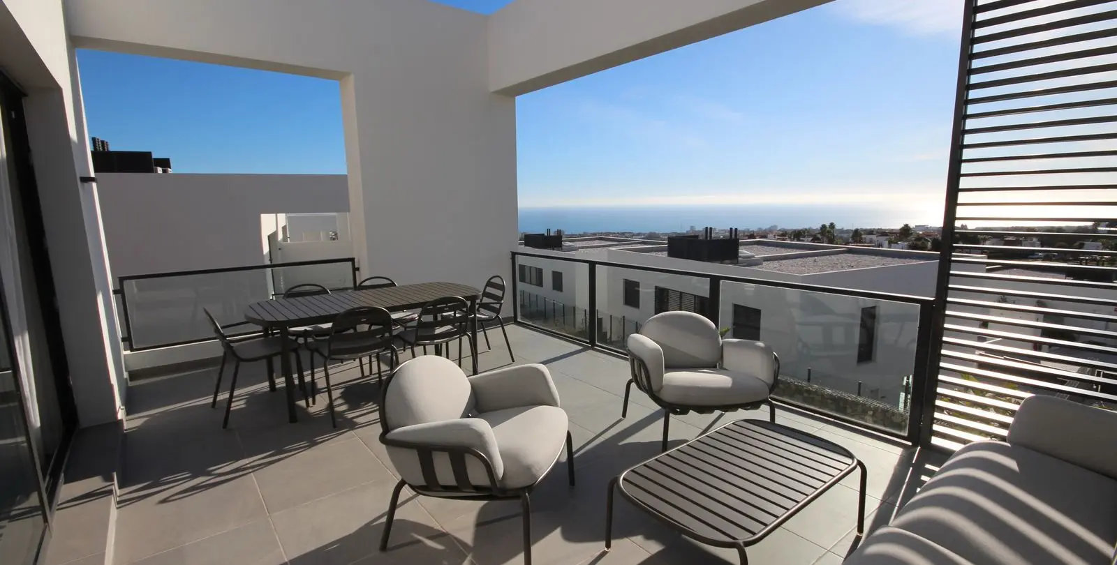 Продажа дома на две семьи в Riviera del Sol 4