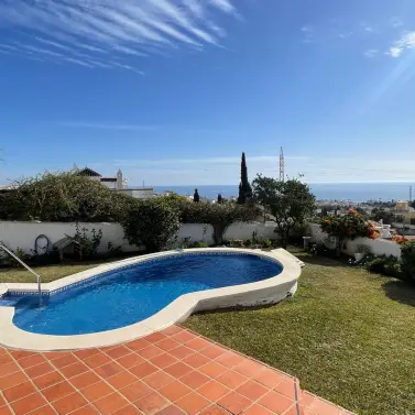 Продажа  отдельно стоящей виллы в Nerja