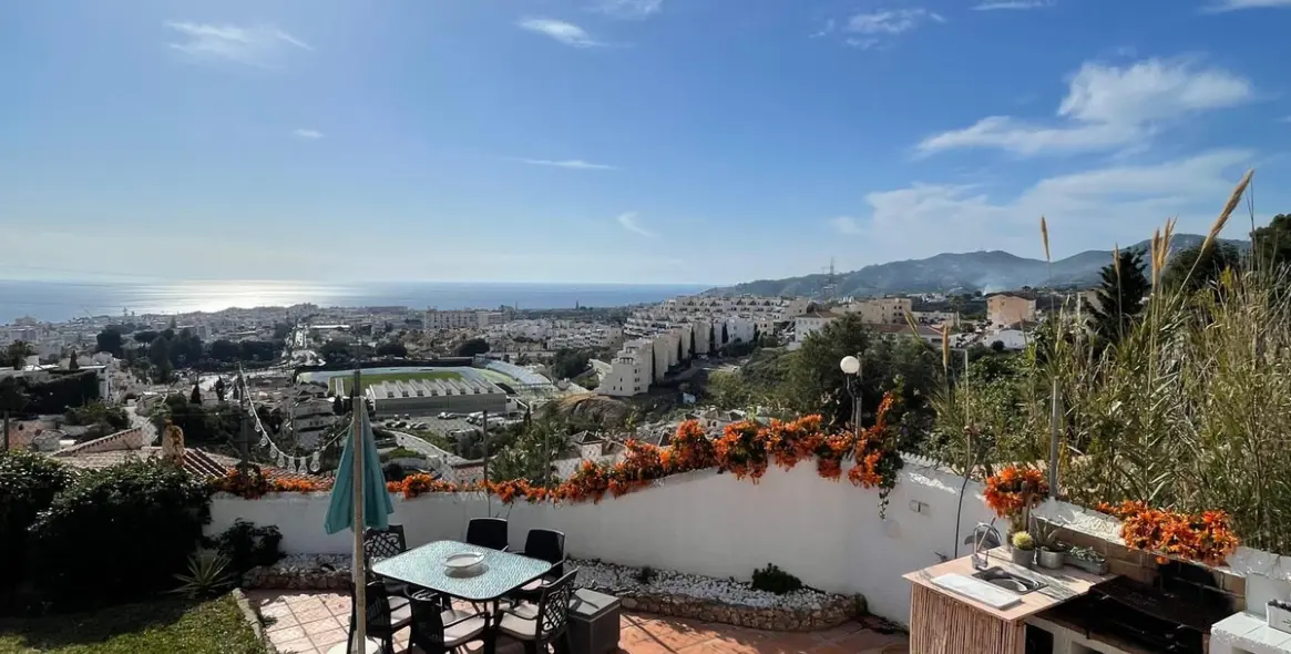 Продажа  отдельно стоящей виллы в Nerja 3