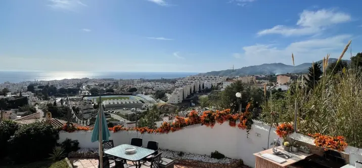 Продажа  отдельно стоящей виллы в Nerja 2