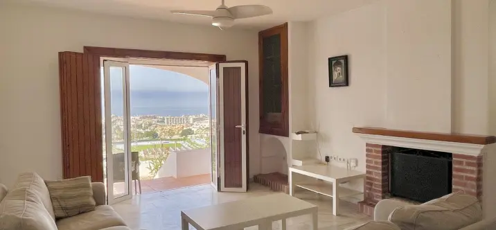 Продажа  отдельно стоящей виллы в Nerja 3