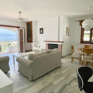 Продажа  отдельно стоящей виллы в Nerja