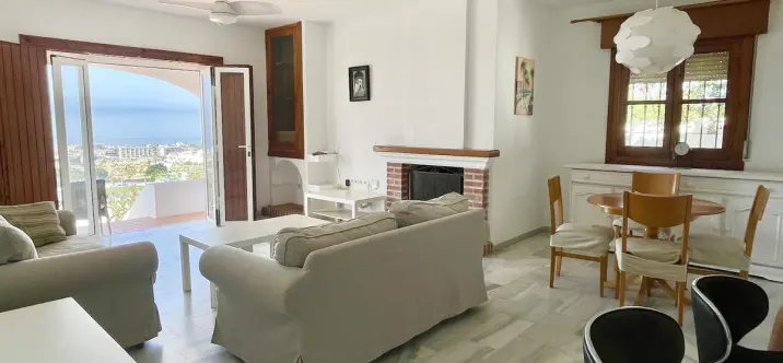 Продажа  отдельно стоящей виллы в Nerja 4