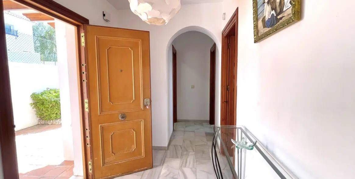 Продажа  отдельно стоящей виллы в Nerja 19