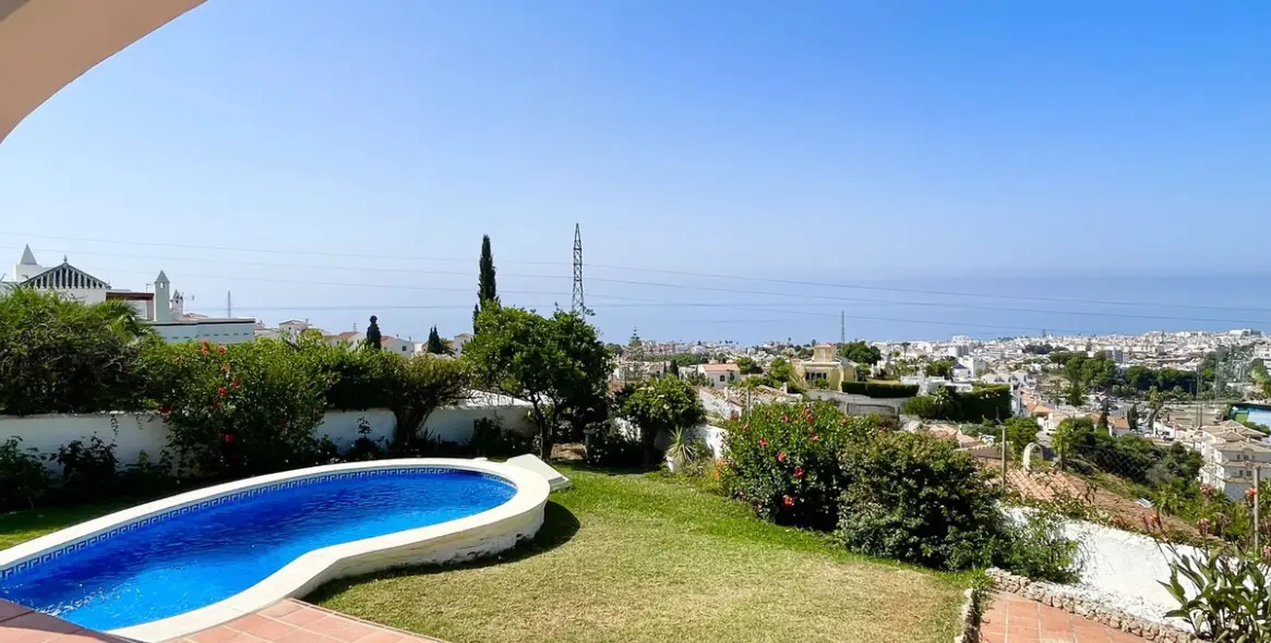 Продажа  отдельно стоящей виллы в Nerja 20