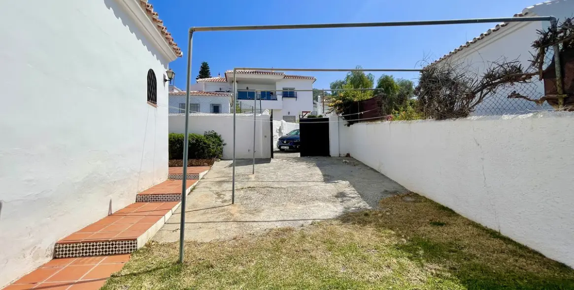 Продажа  отдельно стоящей виллы в Nerja 23