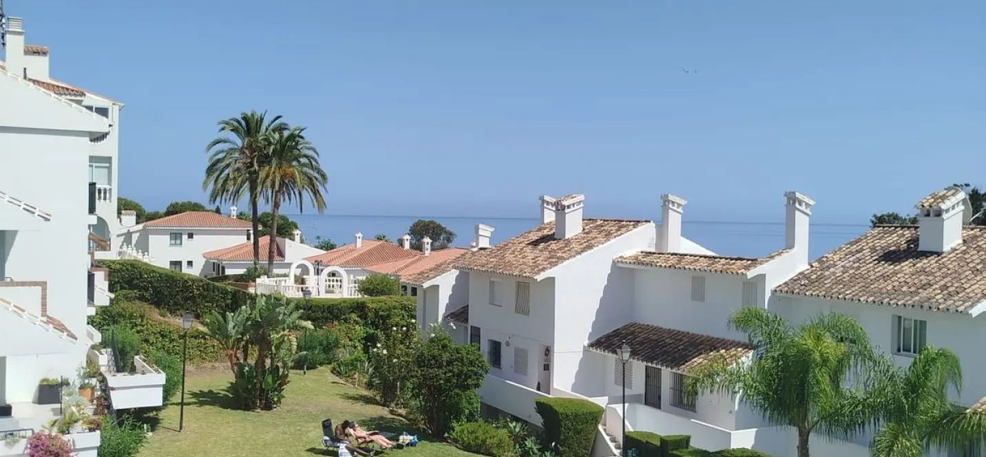 Sale of penthouse in Riviera del Sol 0