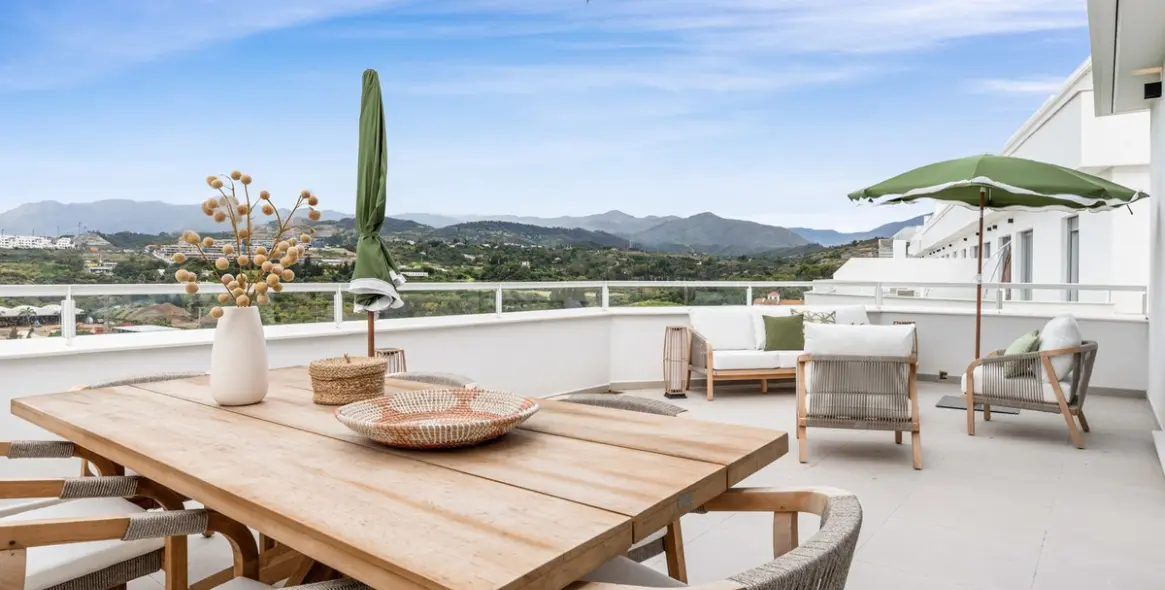 Sale of penthouse in Cancelada 1