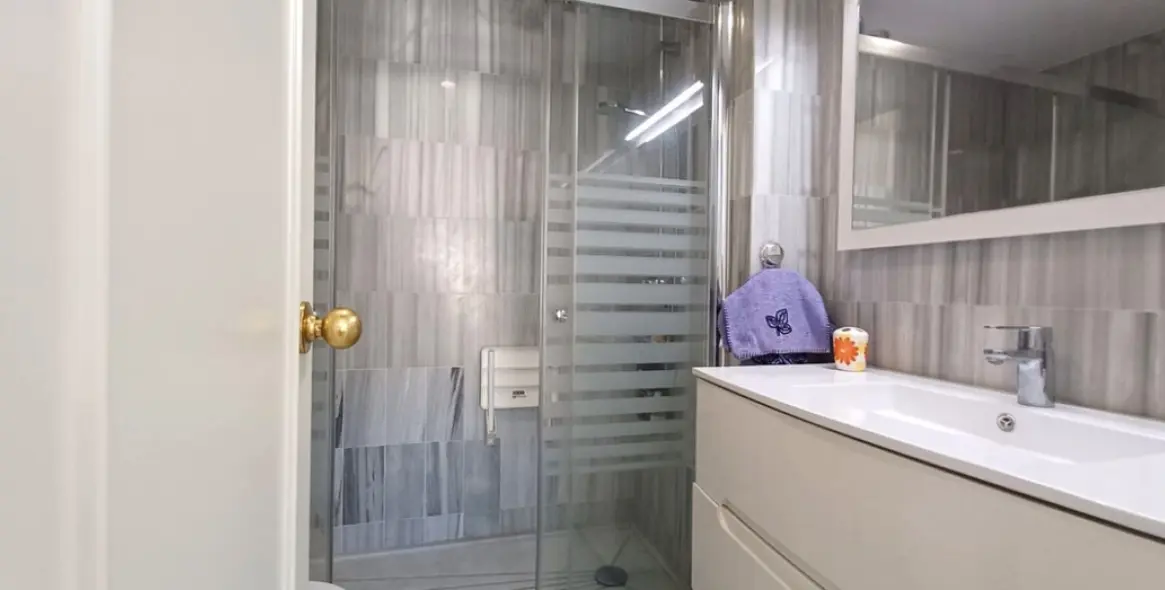 Sale of middle floor apartment in Marbella 7