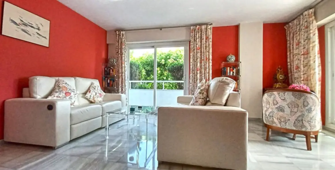 Sale of middle floor apartment in Marbella 14