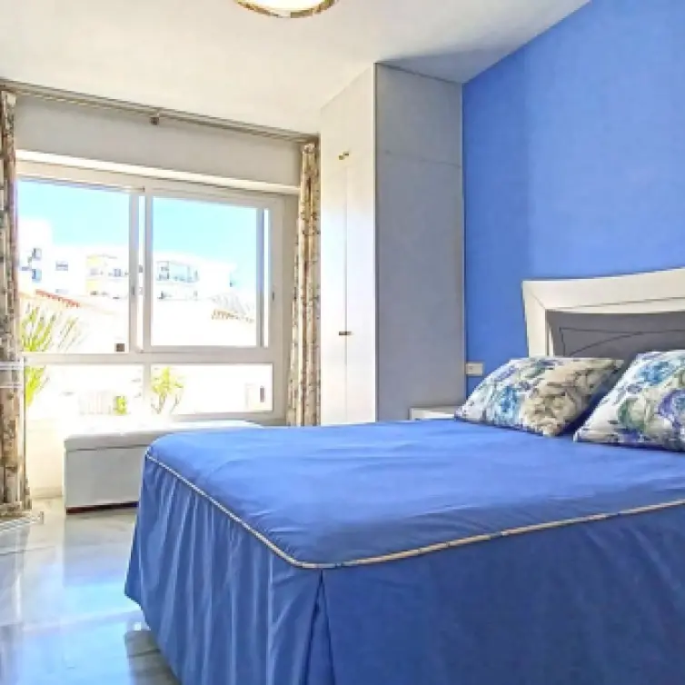 Sale of middle floor apartment in Marbella