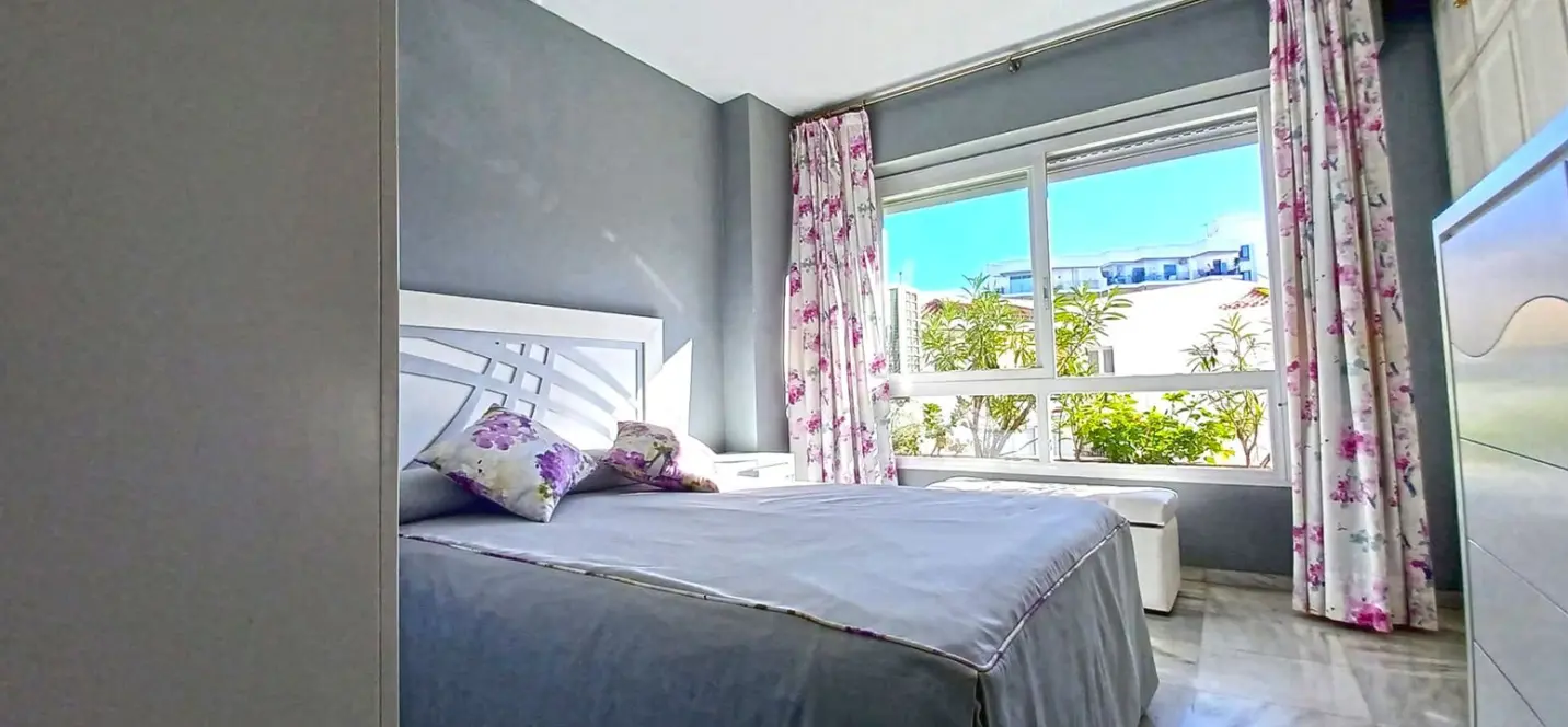 Sale of middle floor apartment in Marbella 3
