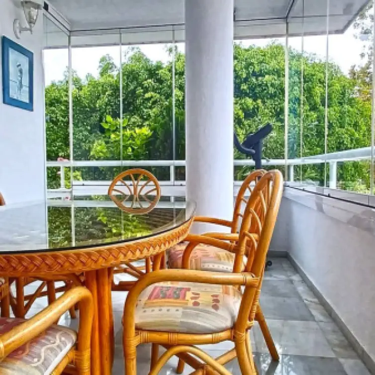 Sale of middle floor apartment in Marbella