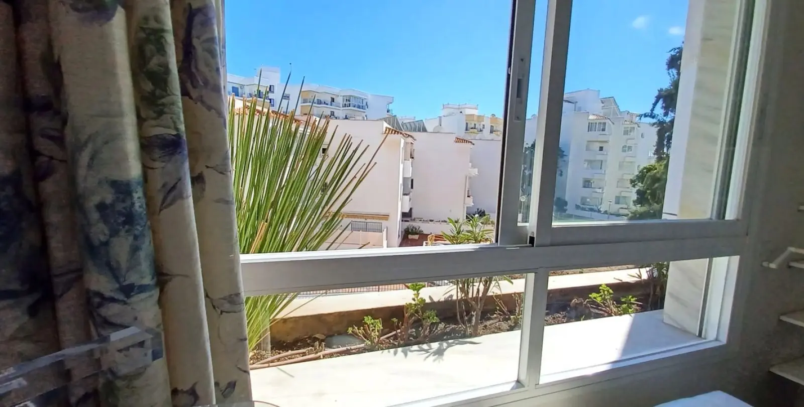 Sale of middle floor apartment in Marbella 19