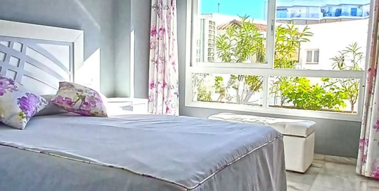 Sale of middle floor apartment in Marbella 23