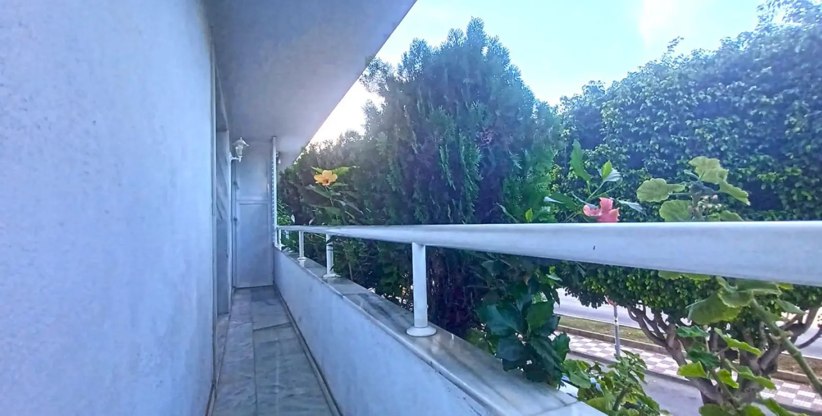 Sale of middle floor apartment in Marbella 25