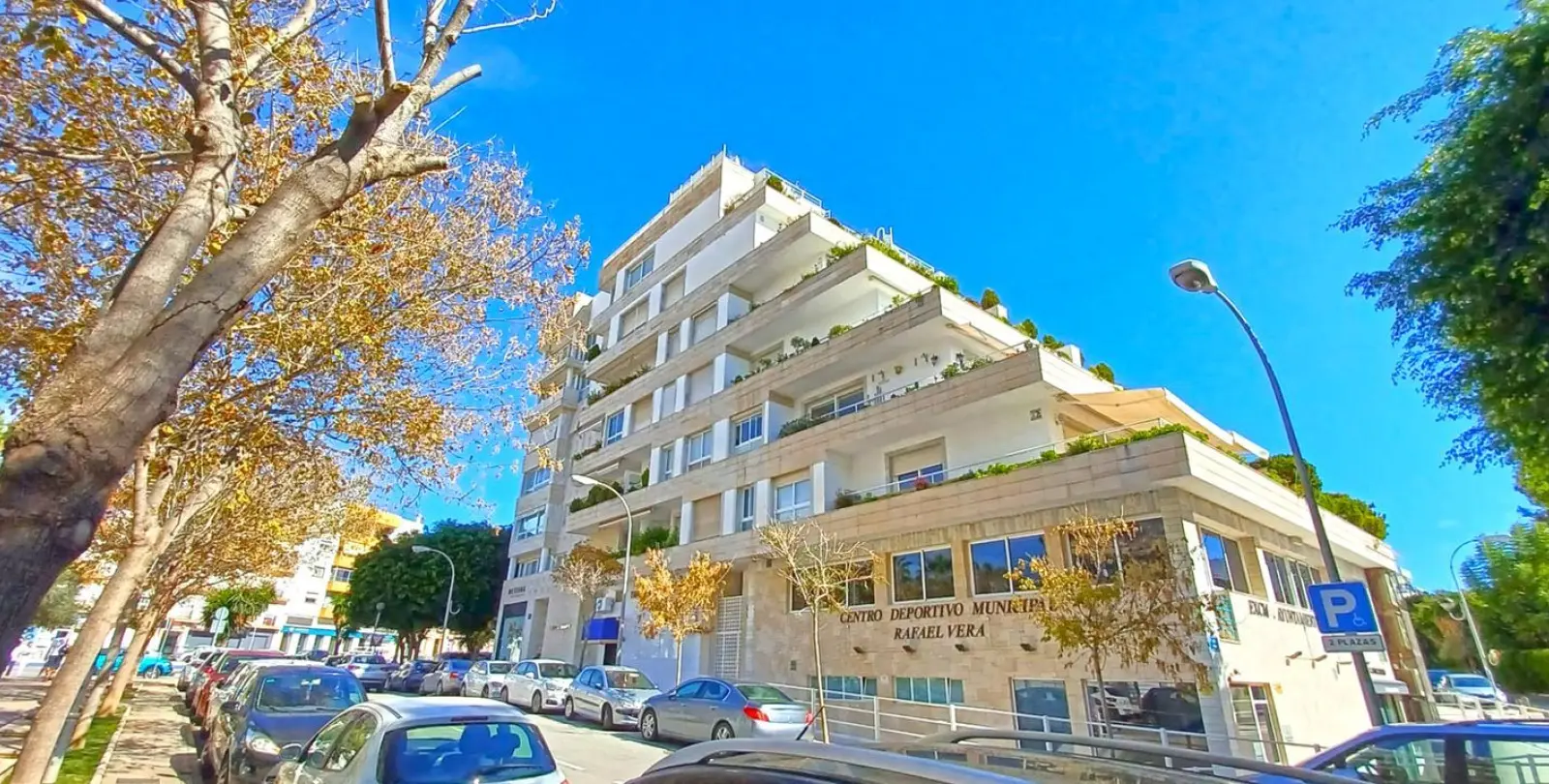 Sale of middle floor apartment in Marbella 27