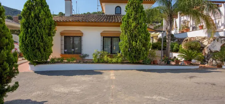 Sale of detached villa in Alhaurín de la Torre 0