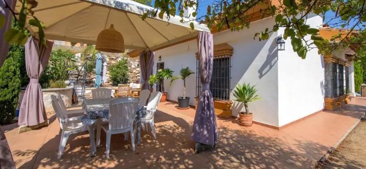 Sale of detached villa in Alhaurín de la Torre 2