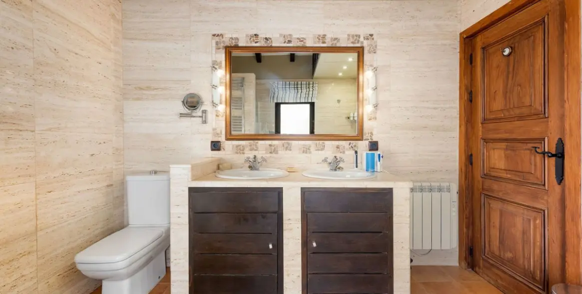 Sale of detached villa in Alhaurín de la Torre 16