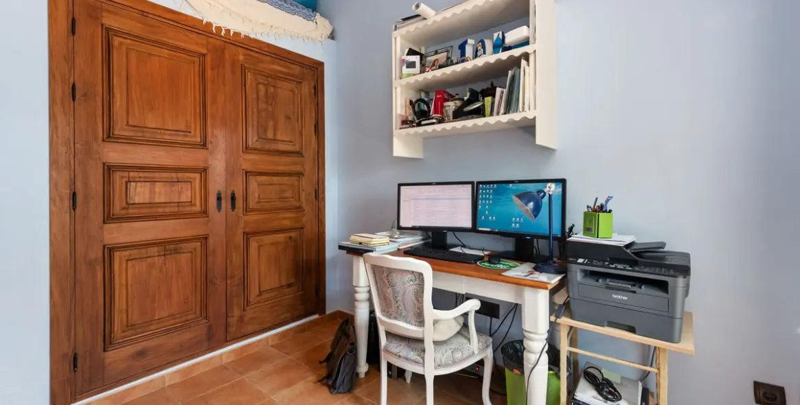 Продажа  отдельно стоящей виллы в Alhaurín de la Torre 21