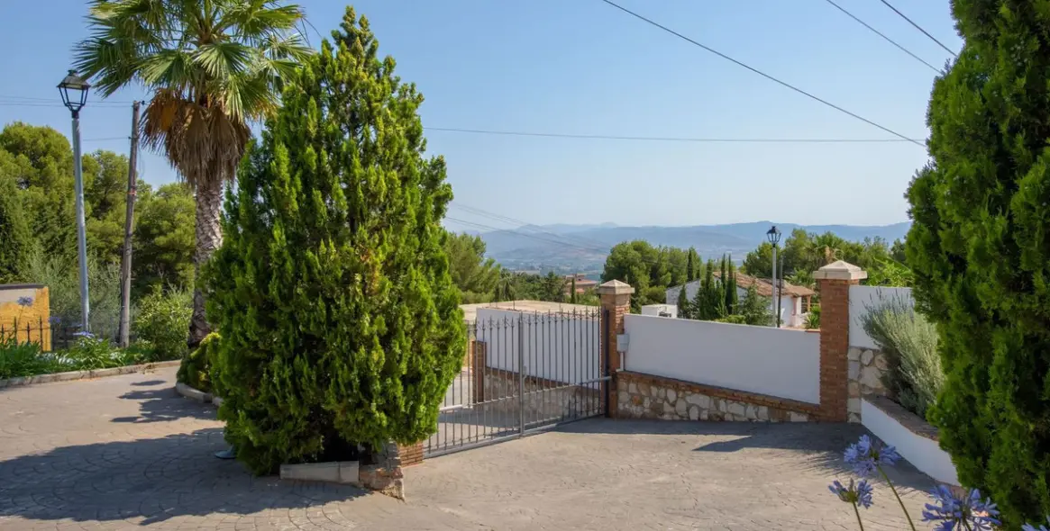 Продажа  отдельно стоящей виллы в Alhaurín de la Torre 30