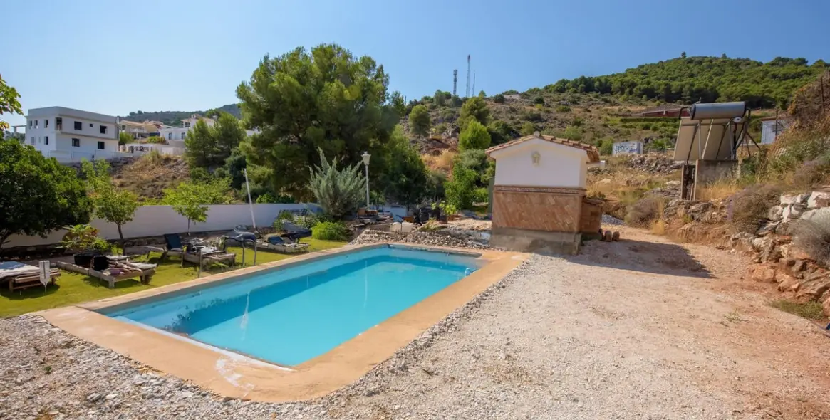 Продажа  отдельно стоящей виллы в Alhaurín de la Torre 32