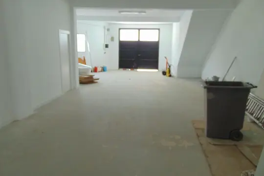 Image 6 thumb