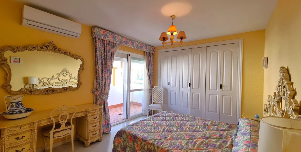 Sale of semi-detached house in Casares Playa 5