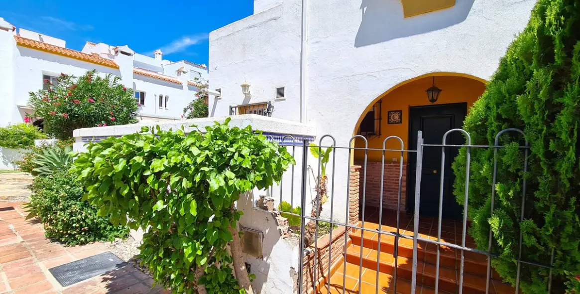 Sale of semi-detached house in Casares Playa 8