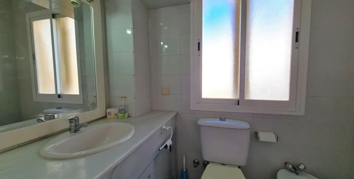 Продажа дома на две семьи в Casares Playa 34