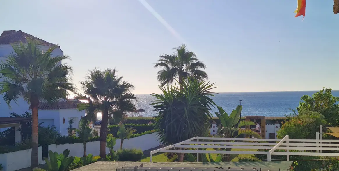 Продажа дома на две семьи в Casares Playa 50