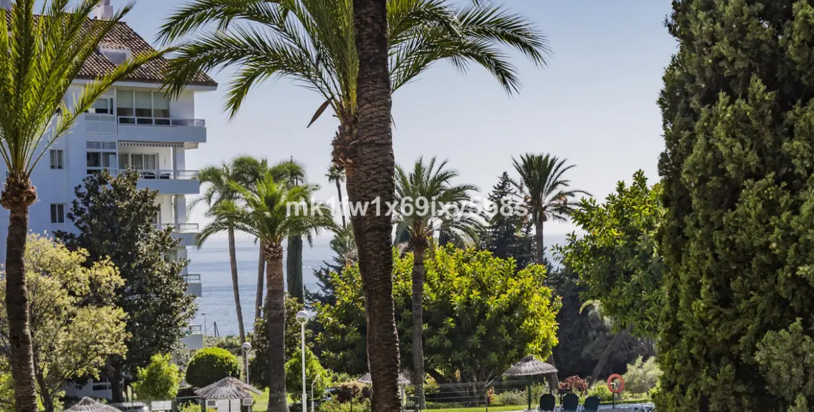 Продажа апартаментов на среднем этаже в Río Real 3