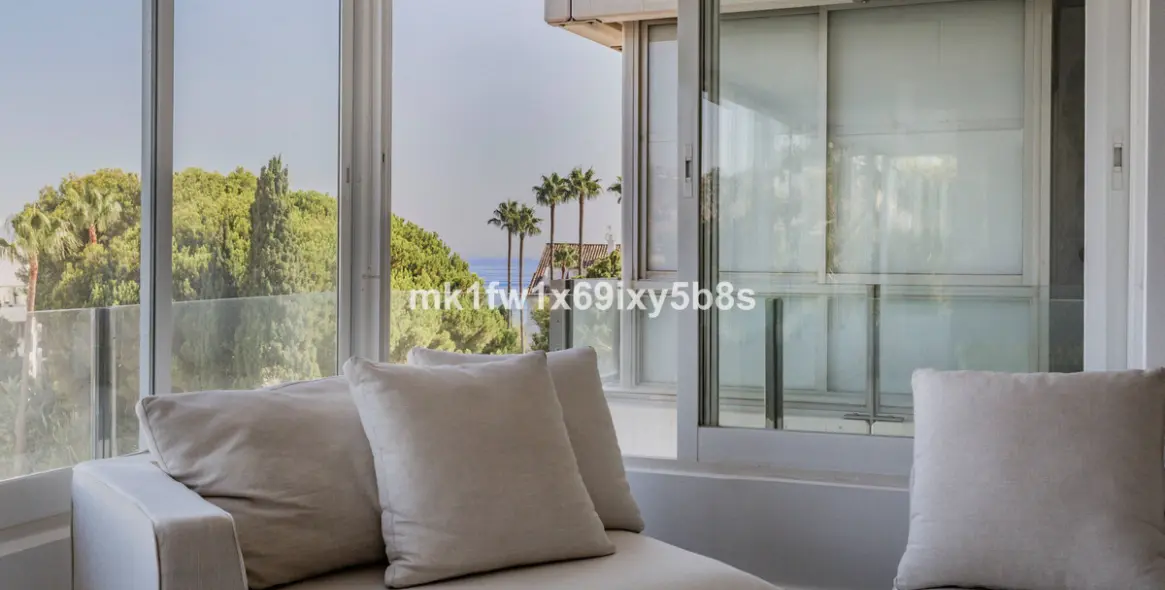 Продажа апартаментов на среднем этаже в Río Real 23