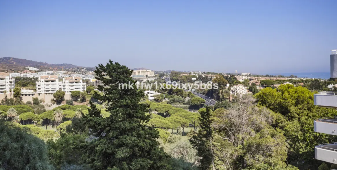 Продажа апартаментов на среднем этаже в Río Real 37