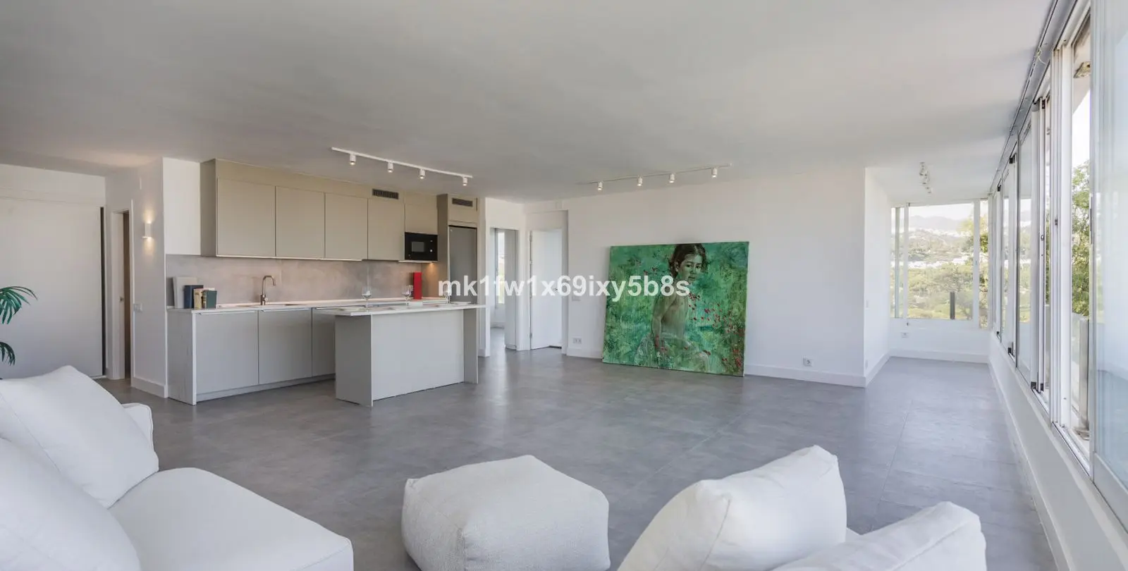 Sale of middle floor apartment in Río Real 24
