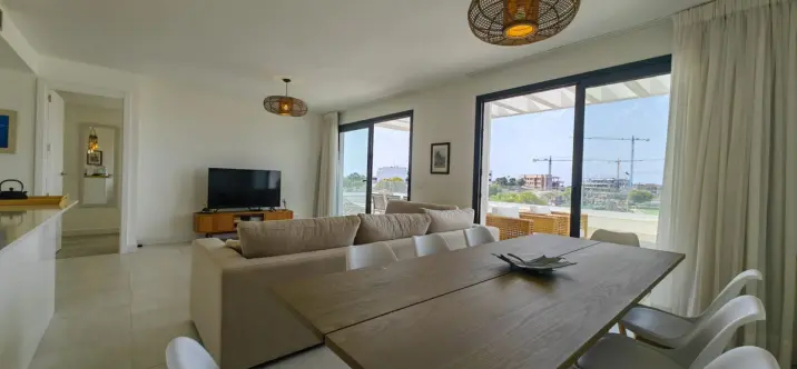 Продажа двухуровневого пентхауса в Estepona 2