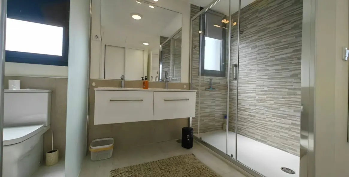 Продажа двухуровневого пентхауса в Estepona 5