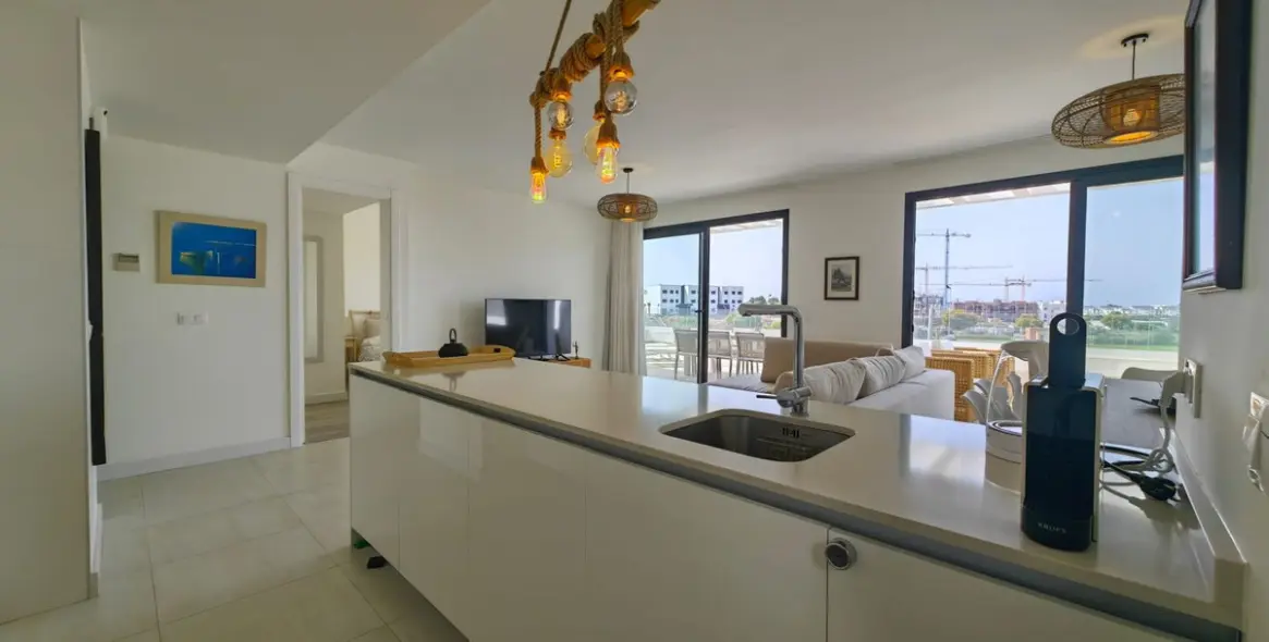 Продажа двухуровневого пентхауса в Estepona 15