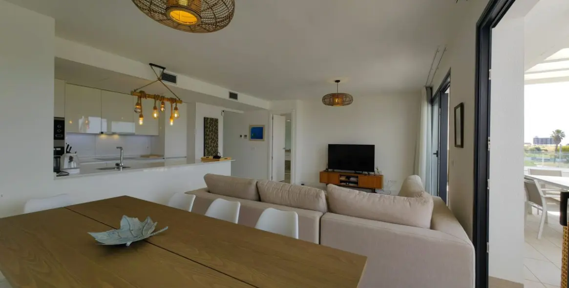 Продажа двухуровневого пентхауса в Estepona 20