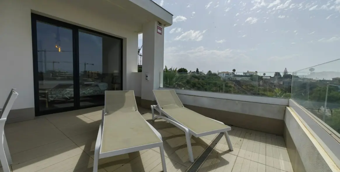 Sale of penthouse duplex in Estepona 29