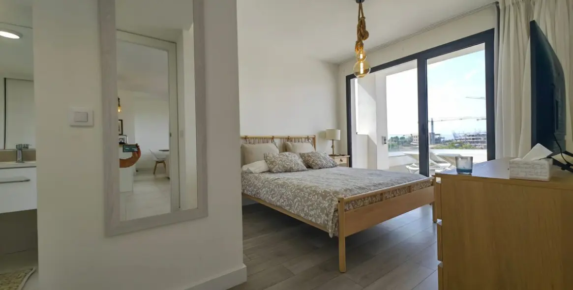 Sale of penthouse duplex in Estepona 31