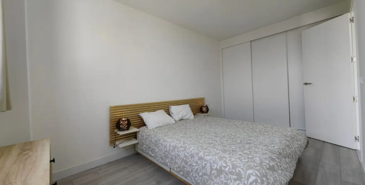 Sale of penthouse duplex in Estepona 35