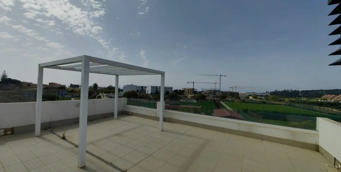 Sale of penthouse duplex in Estepona 42