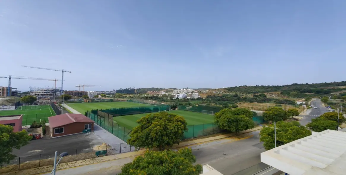 Sale of penthouse duplex in Estepona 46