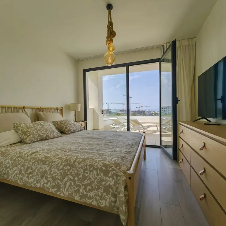 Venta de ático dúplex en Estepona