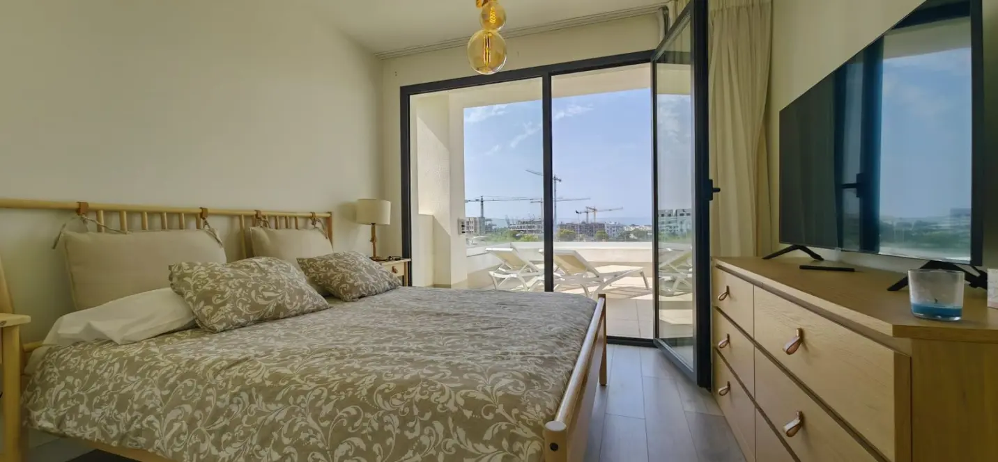 Venta de ático dúplex en Estepona 3