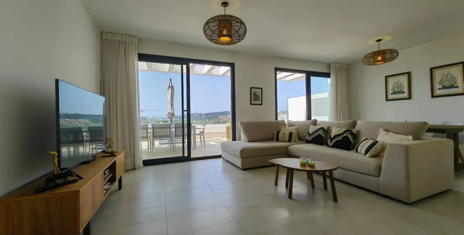 Venta de ático dúplex en Estepona 16